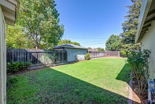 5625 V St, Sacramento, CA 95817