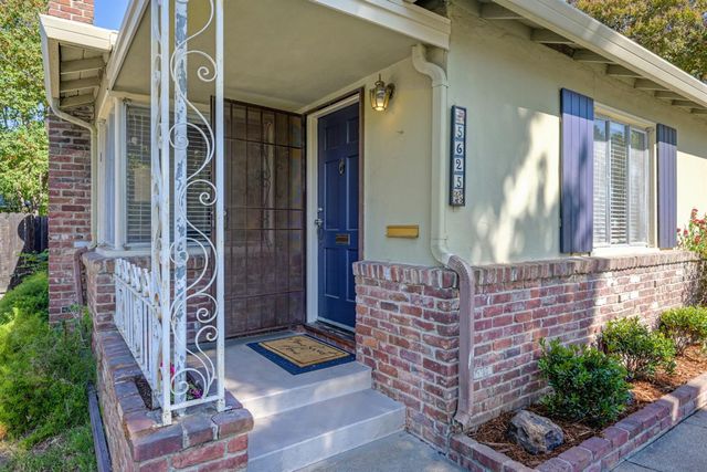 5625 V St, Sacramento, CA 95817