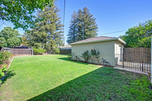 5625 V St, Sacramento, CA 95817