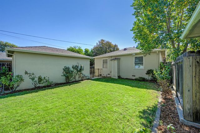5625 V St, Sacramento, CA 95817