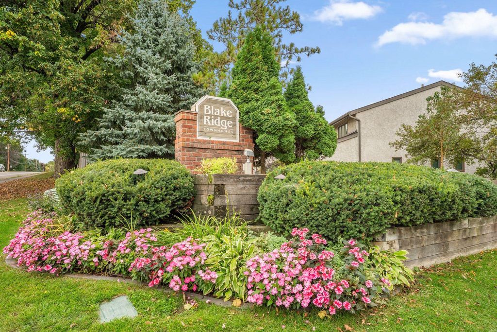 6121 Blake Ridge Road, Edina, MN 55436 — photo 2