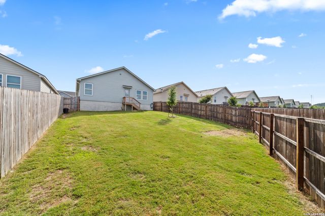 1076 Shutter Way, Kerrville, TX 78028