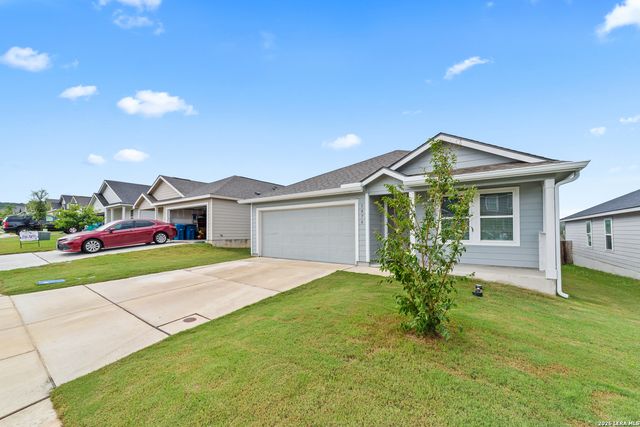 1076 Shutter Way, Kerrville, TX 78028