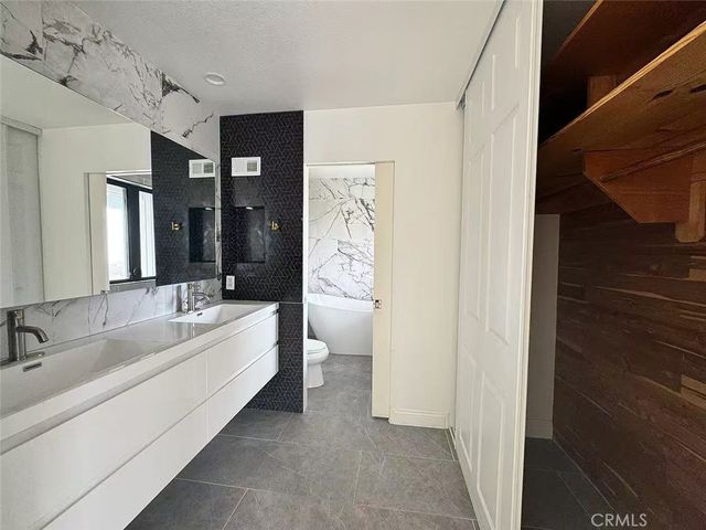28 Ima Loa Ct, Newport Beach, CA 92663