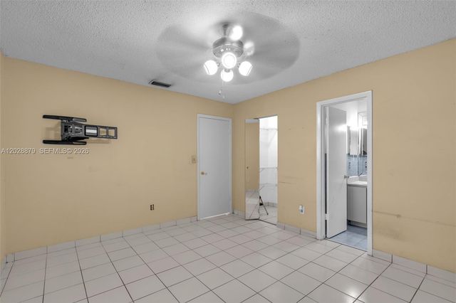 8805 NW 114th Ter, Hialeah Gardens, FL 33018