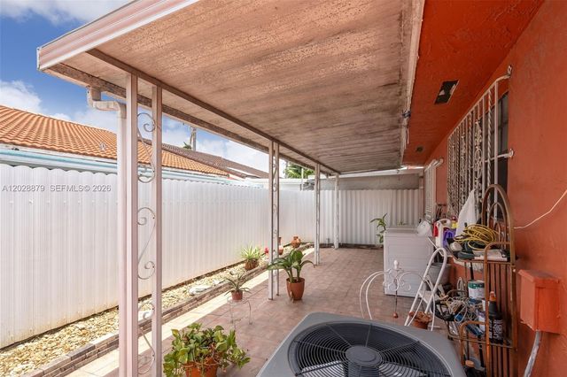 8805 NW 114th Ter, Hialeah Gardens, FL 33018