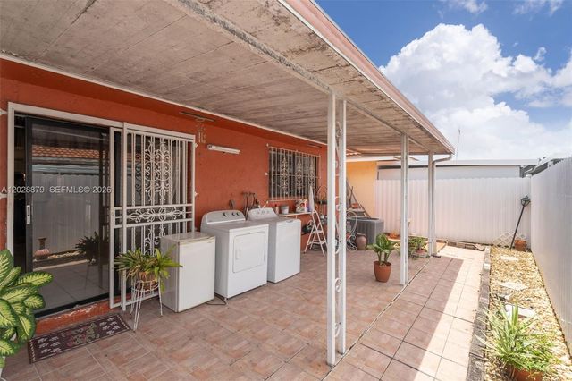 8805 NW 114th Ter, Hialeah Gardens, FL 33018