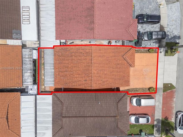 8805 NW 114th Ter, Hialeah Gardens, FL 33018