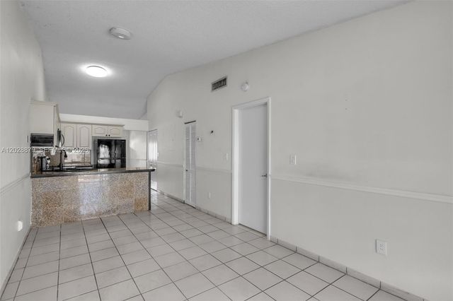 8805 NW 114th Ter, Hialeah Gardens, FL 33018