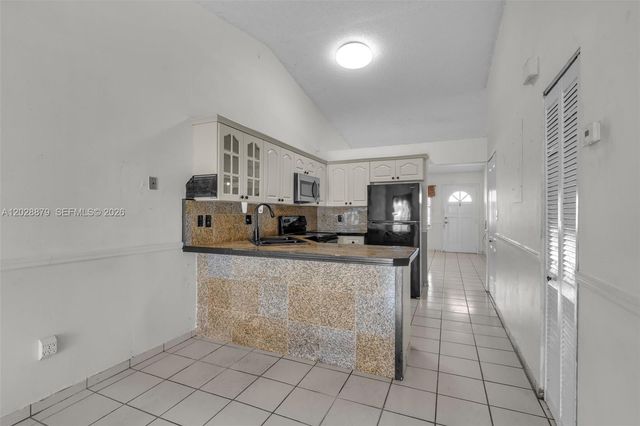 8805 NW 114th Ter, Hialeah Gardens, FL 33018