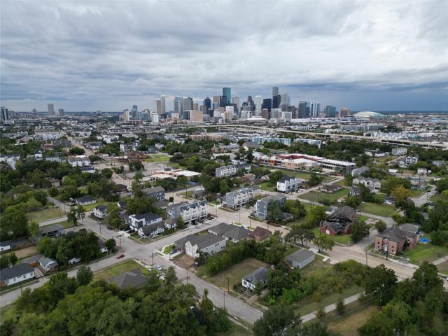 3215 Tuam Street, Houston, TX 77004