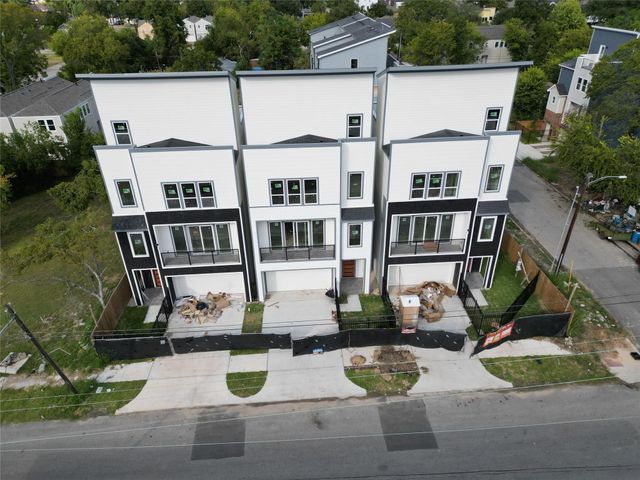 3215 Tuam Street, Houston, TX 77004