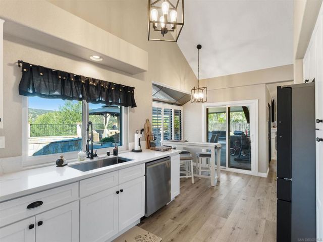 475 Summerhill Terrace, Alpine, CA 91901