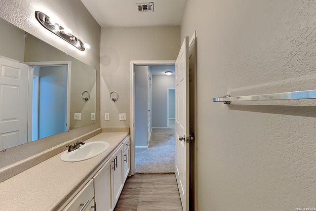 5727 Canterbury Run, San Antonio, TX 78228