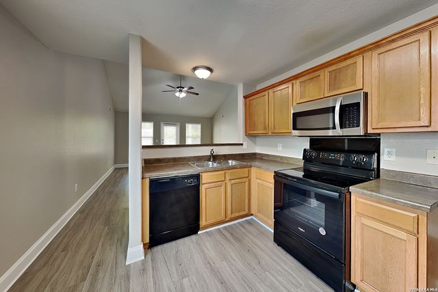 5727 Canterbury Run, San Antonio, TX 78228