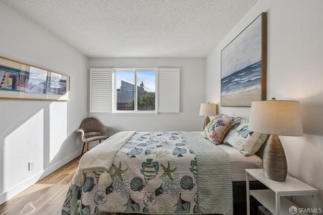 5003 Palmetto Avenue 92, Pacifica, CA 94044