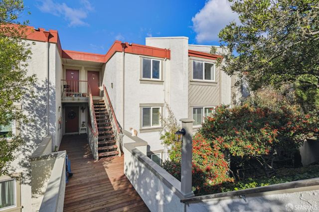 5003 Palmetto Avenue 92, Pacifica, CA 94044