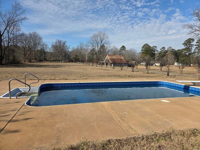 4205 Ryburn Rd, Pine Bluff, AR 71603