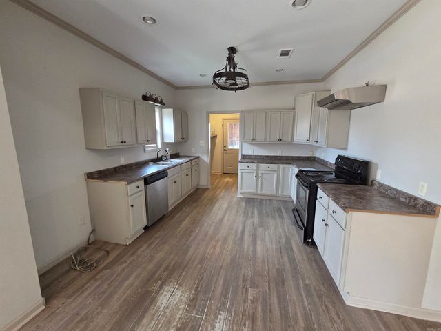 4205 Ryburn Rd, Pine Bluff, AR 71603