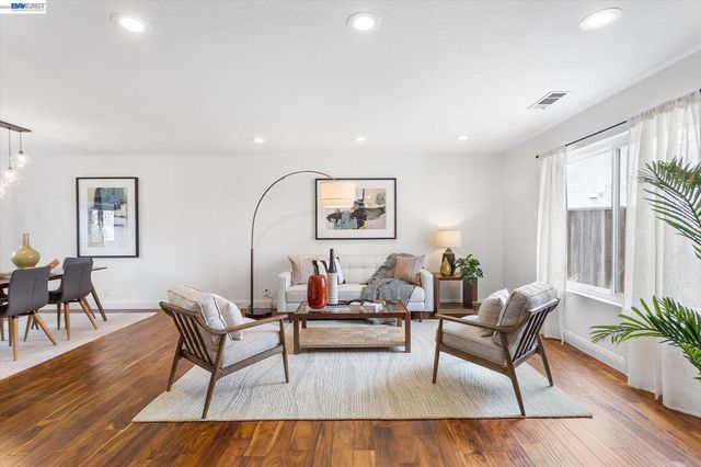 19252 Masterson Pl, Castro Valley, CA 94552
