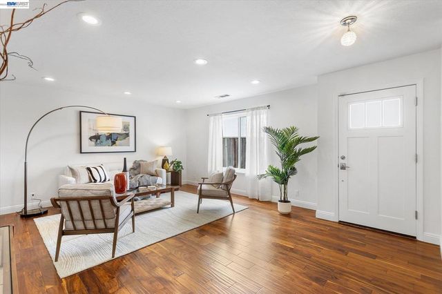 19252 Masterson Pl, Castro Valley, CA 94552