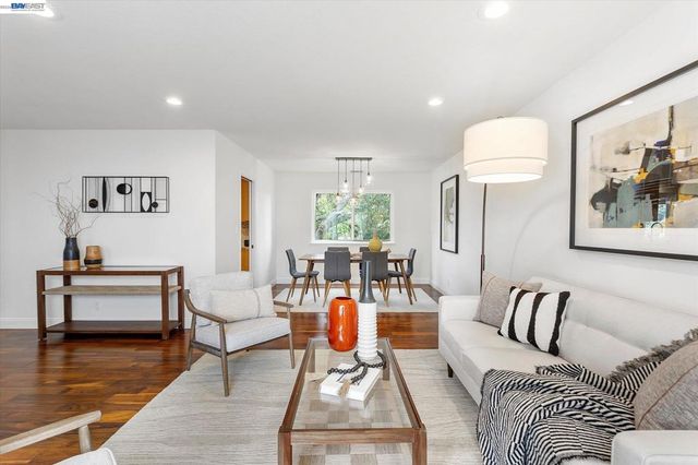 19252 Masterson Pl, Castro Valley, CA 94552