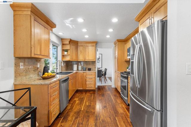 19252 Masterson Pl, Castro Valley, CA 94552