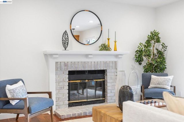 19252 Masterson Pl, Castro Valley, CA 94552