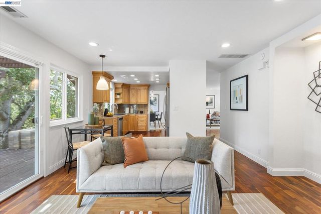 19252 Masterson Pl, Castro Valley, CA 94552