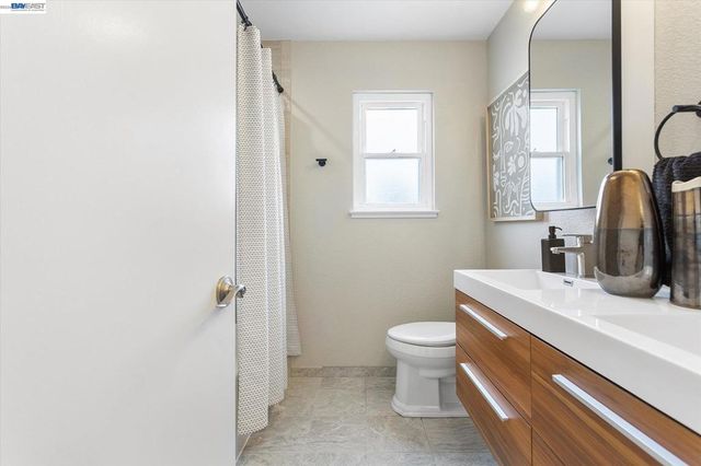 19252 Masterson Pl, Castro Valley, CA 94552