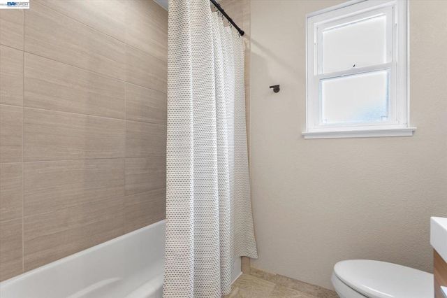 19252 Masterson Pl, Castro Valley, CA 94552
