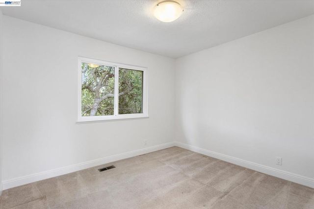 19252 Masterson Pl, Castro Valley, CA 94552