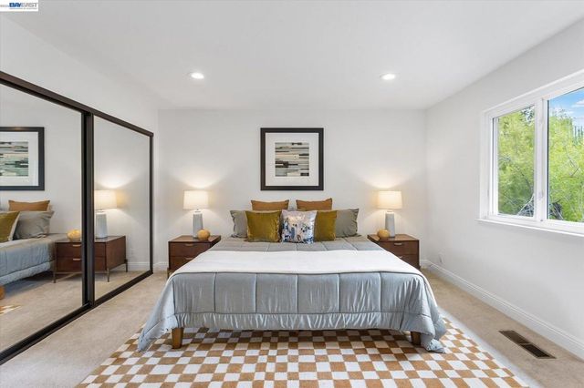 19252 Masterson Pl, Castro Valley, CA 94552