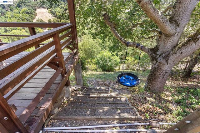 19252 Masterson Pl, Castro Valley, CA 94552