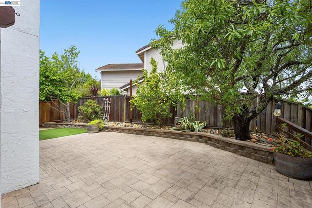 19252 Masterson Pl, Castro Valley, CA 94552