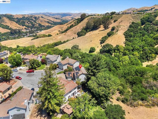 19252 Masterson Pl, Castro Valley, CA 94552