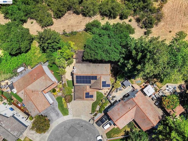 19252 Masterson Pl, Castro Valley, CA 94552