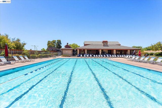 19252 Masterson Pl, Castro Valley, CA 94552