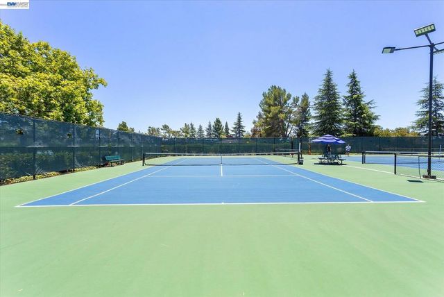 19252 Masterson Pl, Castro Valley, CA 94552