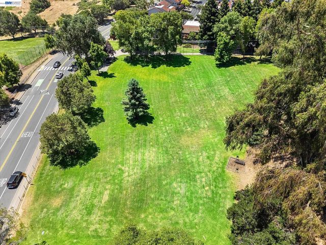 19252 Masterson Pl, Castro Valley, CA 94552