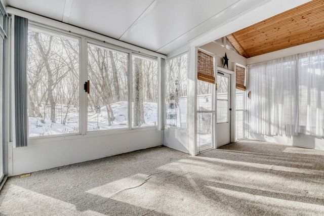 6467 13th Street N, Oakdale, MN 55128