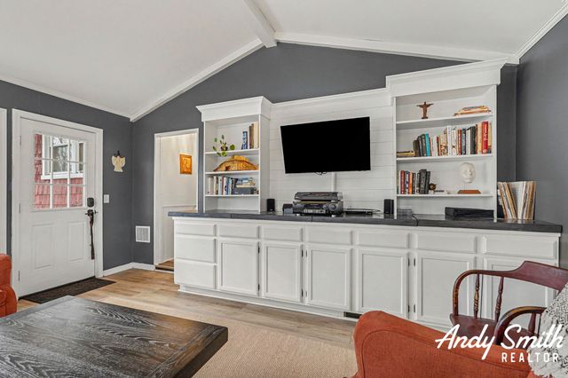 186 W 27th Street, Holland, MI 49423