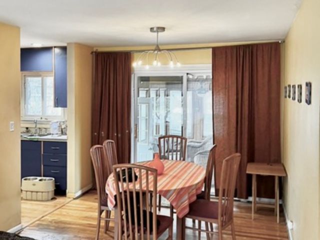 807 S Owen Street, Mount Prospect, IL 60056