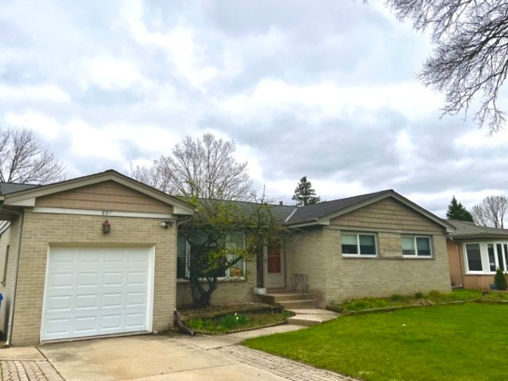807 S Owen Street, Mount Prospect, IL 60056