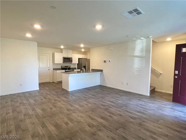 9126 Hitmaker Street, Las Vegas, NV 89113