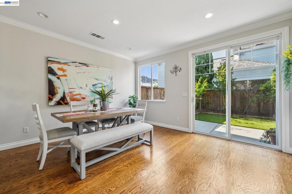 Image 10 of property listing at 35 Britt Ct, Alameda, CA 94502