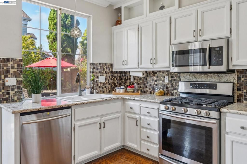Image 14 of property listing at 35 Britt Ct, Alameda, CA 94502