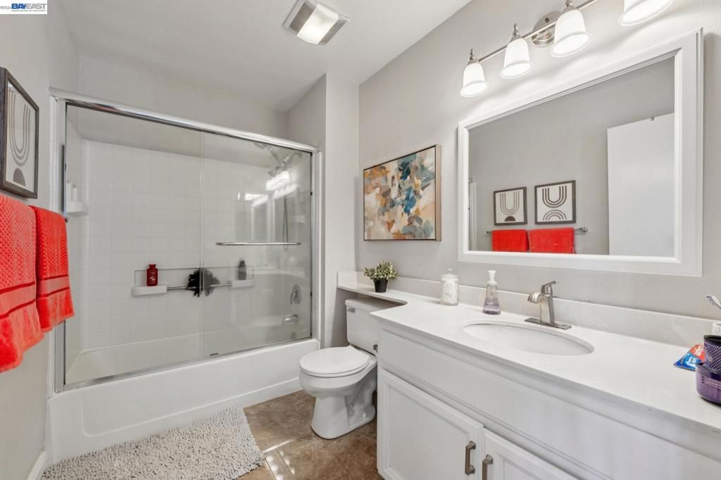 Image 26 of property listing at 35 Britt Ct, Alameda, CA 94502