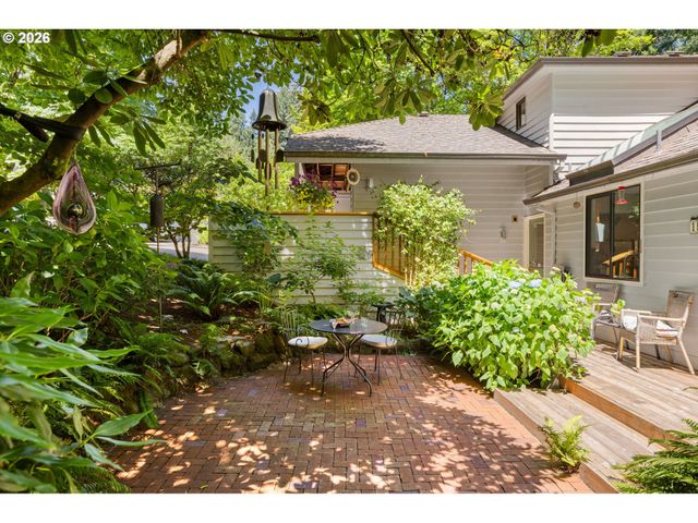 1546 Sw UPLAND Dr, Portland, OR 97221
