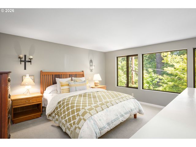 1546 Sw UPLAND Dr, Portland, OR 97221